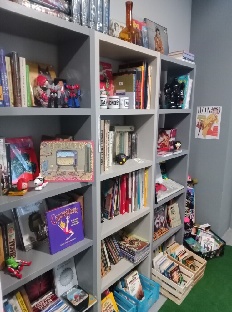 Магазин подержанных книг, коллекция Wham Vintage, Бадалона