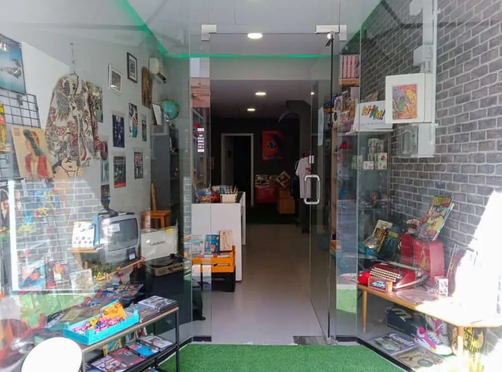 Wham Vintage Store Badalona Barcelone entrée