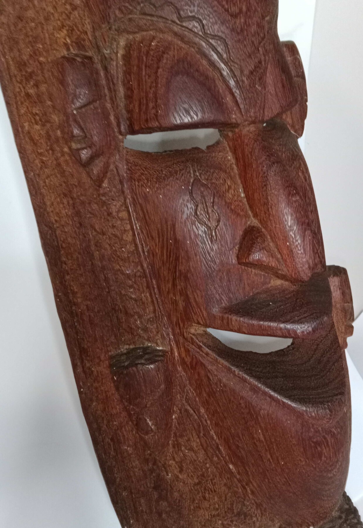 Màscara Africana Tallada a mà a Fusta – Art Tribal de Mali