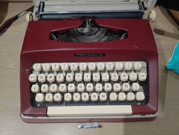 Máquina de escribir Maritsa 12 granate - immagine 6