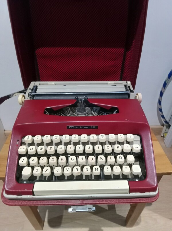 Macchina da scrivere Maritsa 12 marrone