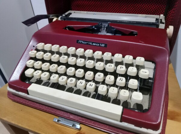 Máquina de escribir Maritsa 12 granate - immagine 4