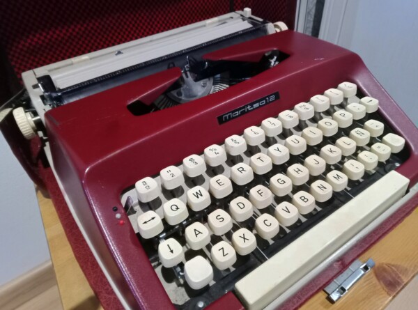 Máquina de escribir Maritsa 12 granate - immagine 3