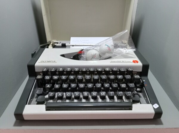 maquina escribir olympia