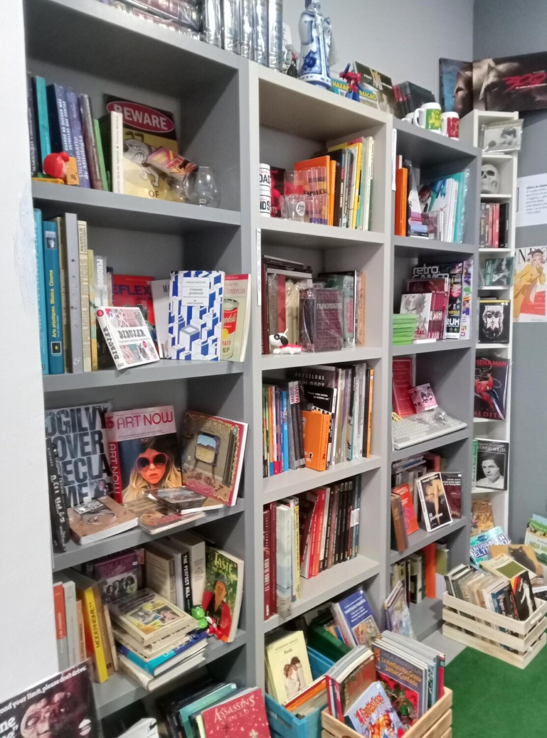 подержанные книги в Бадалоне