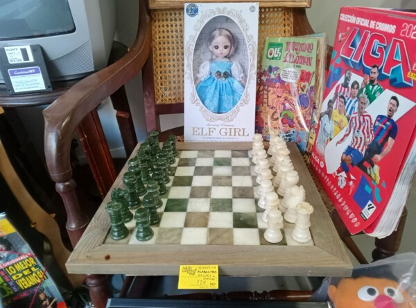 juego de ajedrez de alabastro oferta