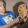 Miguel J. Navarro, collectionneur des Beatles, billets El Periódico