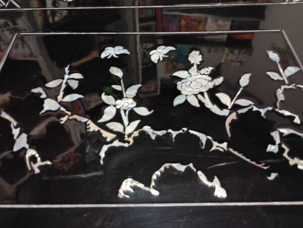 detalles florales en nacar obra de arte