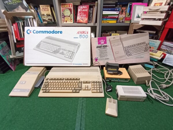 Pack d'accessoires pour ordinateur Commodore Amiga