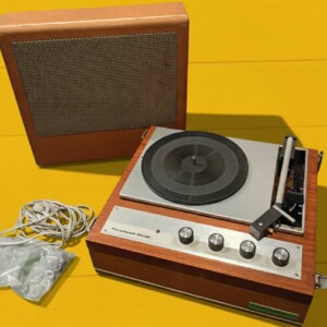 tocadiscos vintage badalona wham tienda libreria