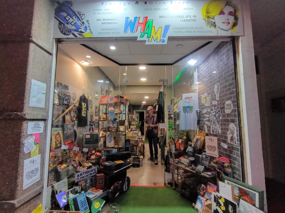Magasin de disques de Badalona à côté de la salle de répétition locale de Bucbox