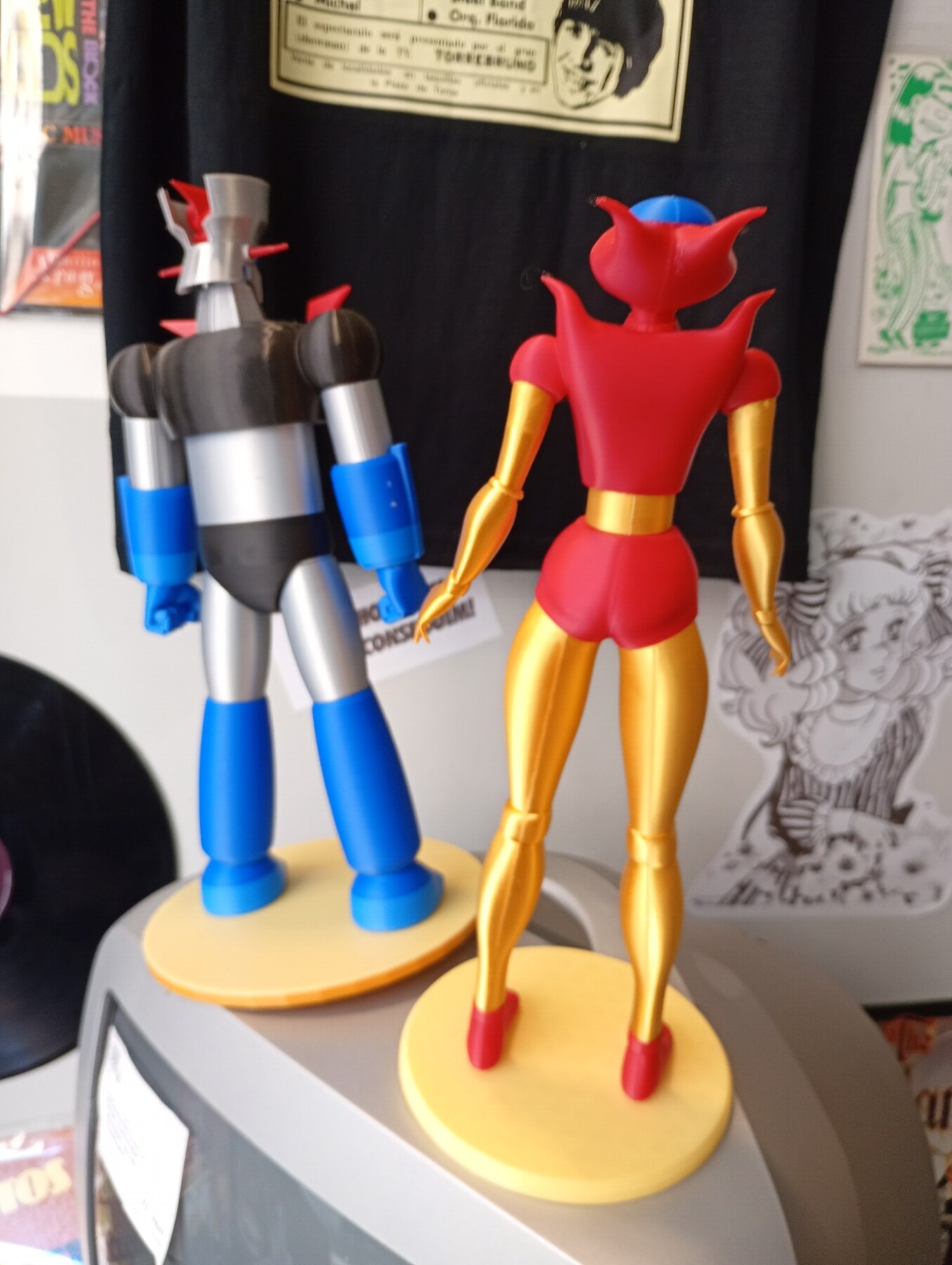 Mazzinger & Aphroditta Figuras - Image 2