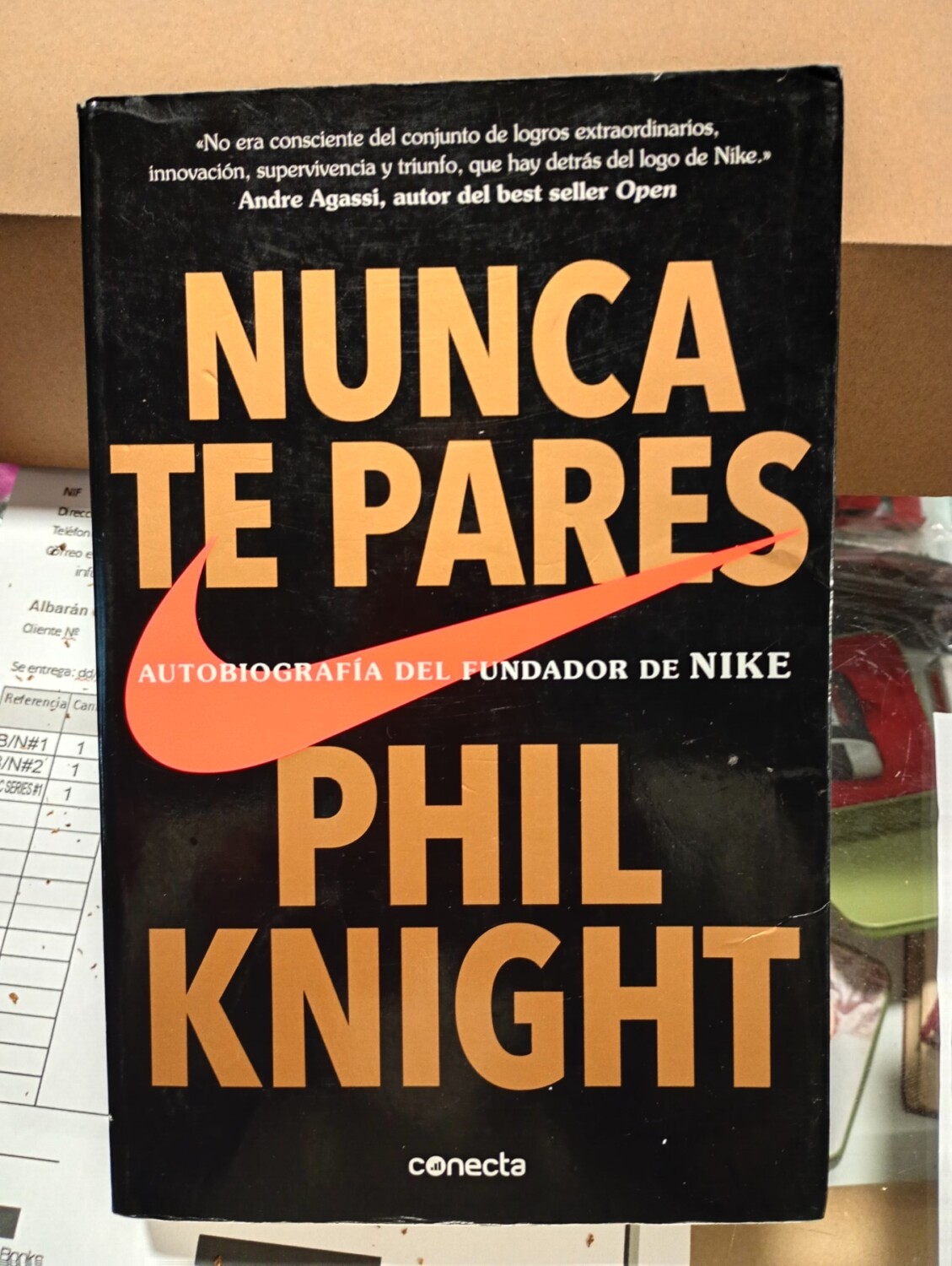 Never Stop - Autobiography of NIKE Founder - Phil Knight Ed. Conecta Book Bargain