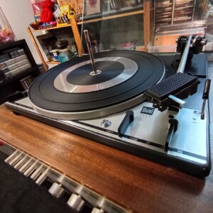 tourne-disque Vica authentique vintage espagnol en bois