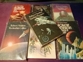 Col·lecció de llibres de ciència ficció vintage de Robert A. Heinlein en anglès inclou Starship Troopers