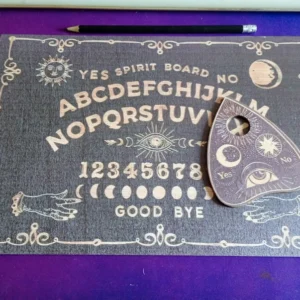 Ouija impresa en madera