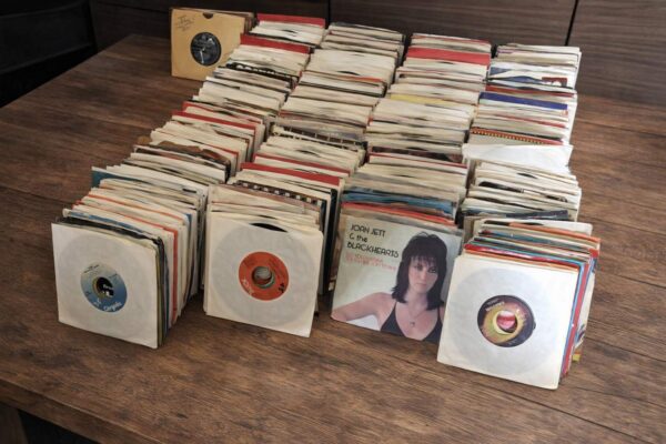 oferta singles de importación de radioemisoras años 80 inglaterra